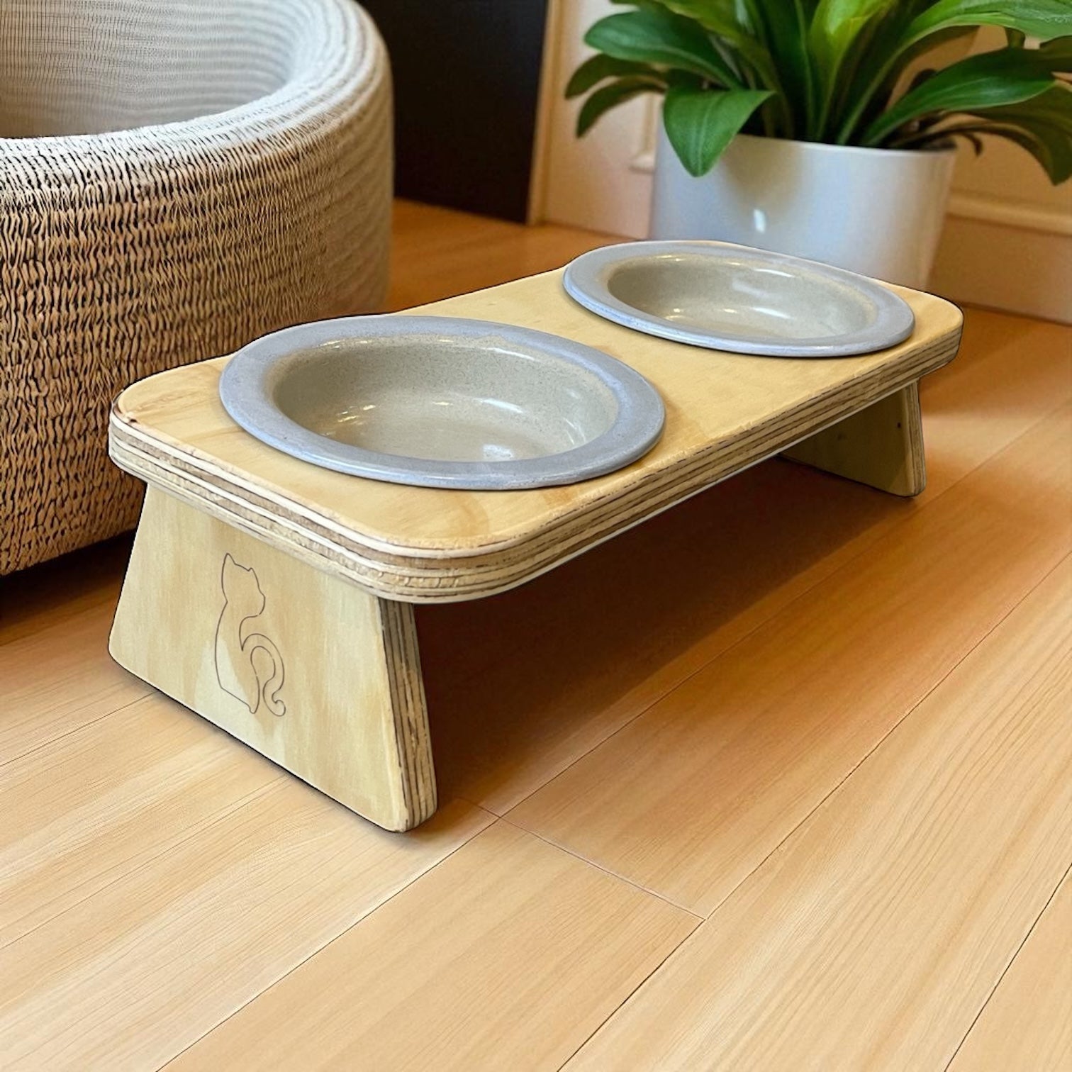 Comedero elevado doble para gato – diseño en madera y cerámica